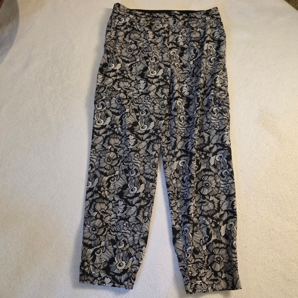 Soft Surroundings Black White Floral Fan Print Ankle Pants Womens Medium 2EK25